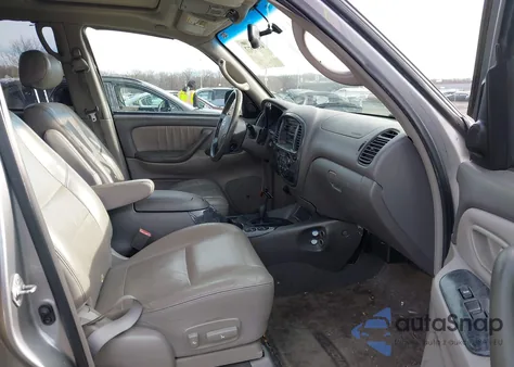 2003 Toyota Sequoia Limited V8 z USA, uszkodzony, nr VIN 5TDBT48A13S156277